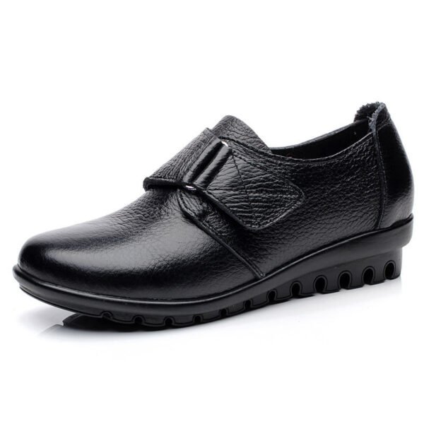 Single shoes for middle-aged and elderly non slip flat leather shoes winter warm cotton shoes